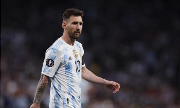 韩服：复古传奇：一声 “左右” 震沙城：传奇指挥冰冰的糖与他的兄弟江湖